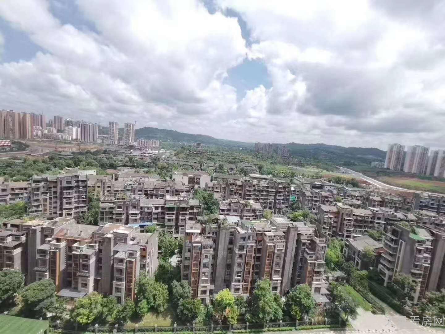 香溪樾看公园全景只要62.8万 大足看房网