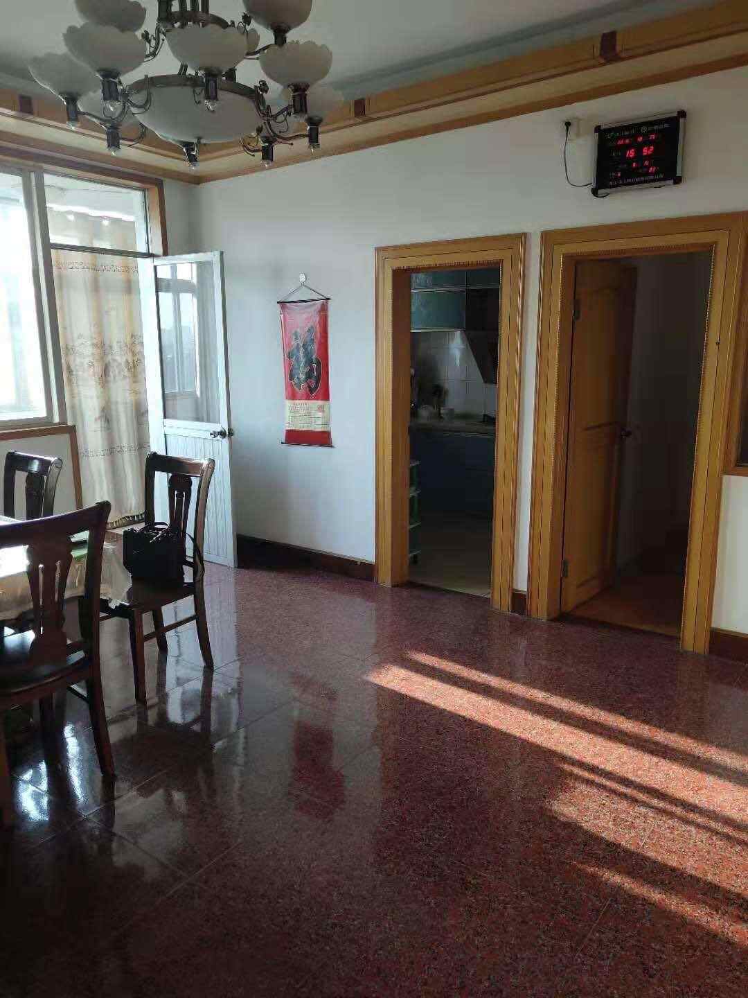 【黄小北边五楼108平米】