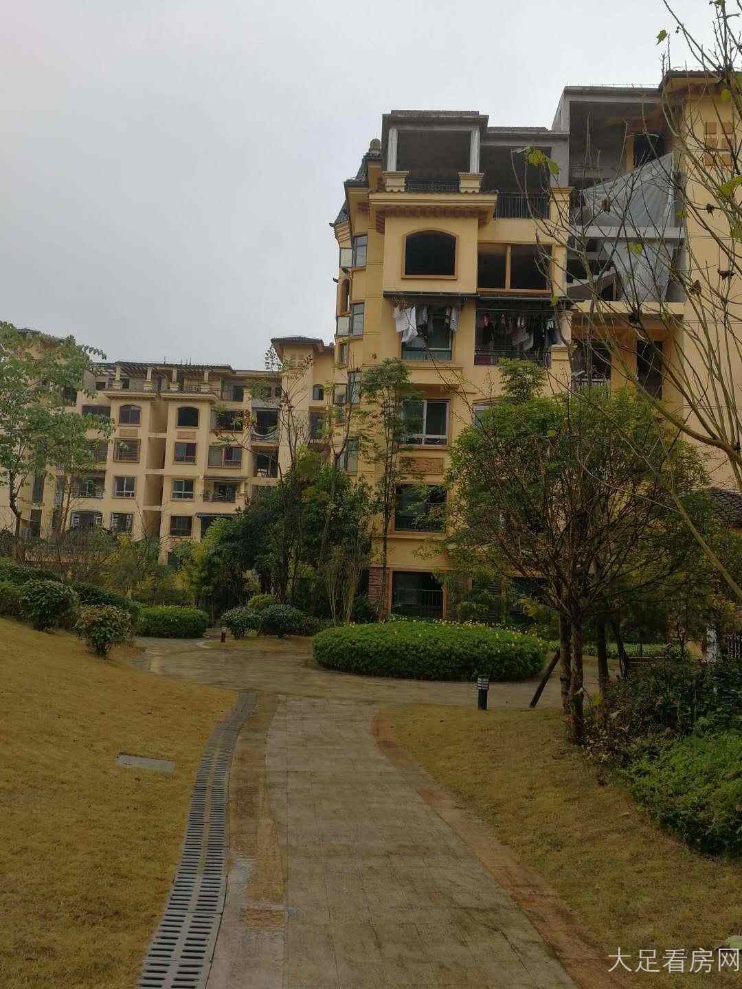 北山庄园花园洋房低价出售!