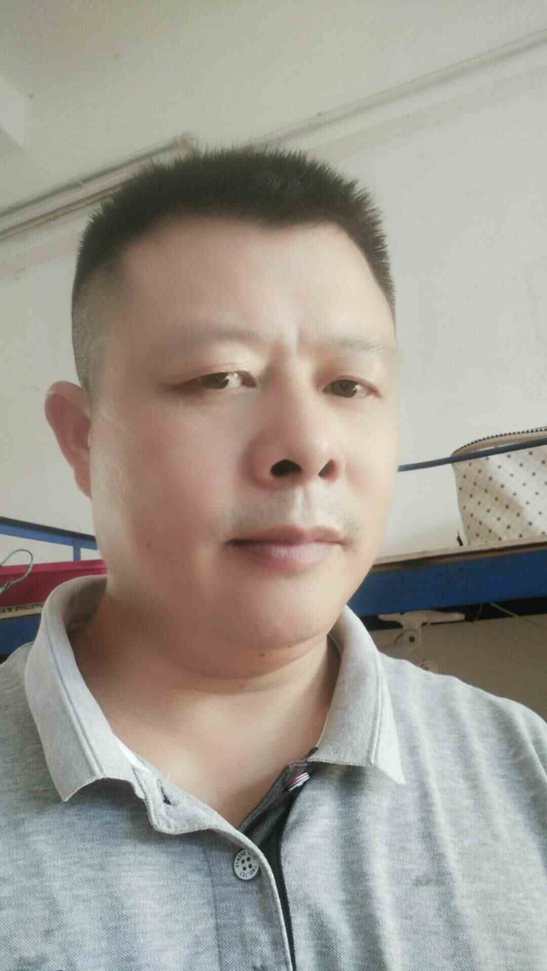 50岁10年以上工作经验高中以下已婚 责任心强 期望职位:技工/普工