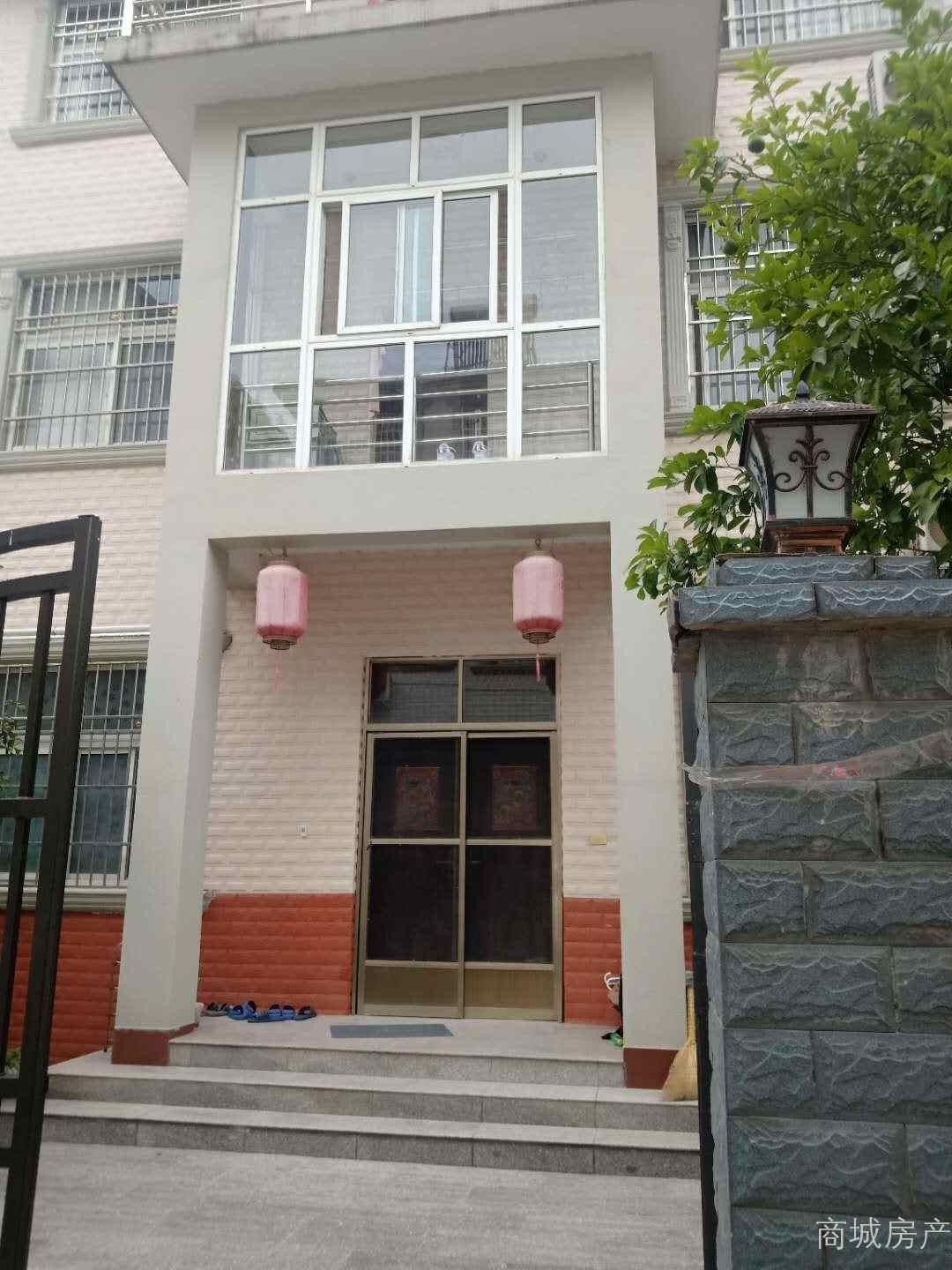 出售城市冲心证件齐全单门独院