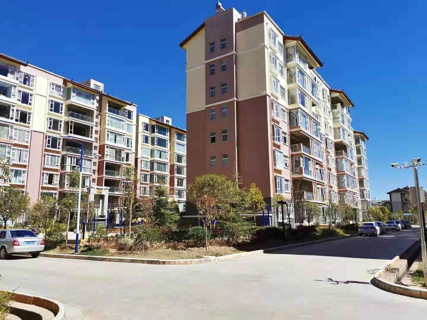 新城端头别墅带前后双院子 | 丽江房产网