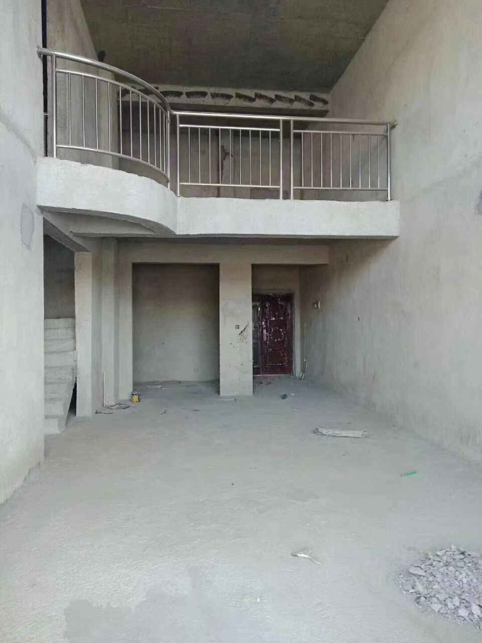 龙湖华府复式靓楼层 6房3厅全望湖