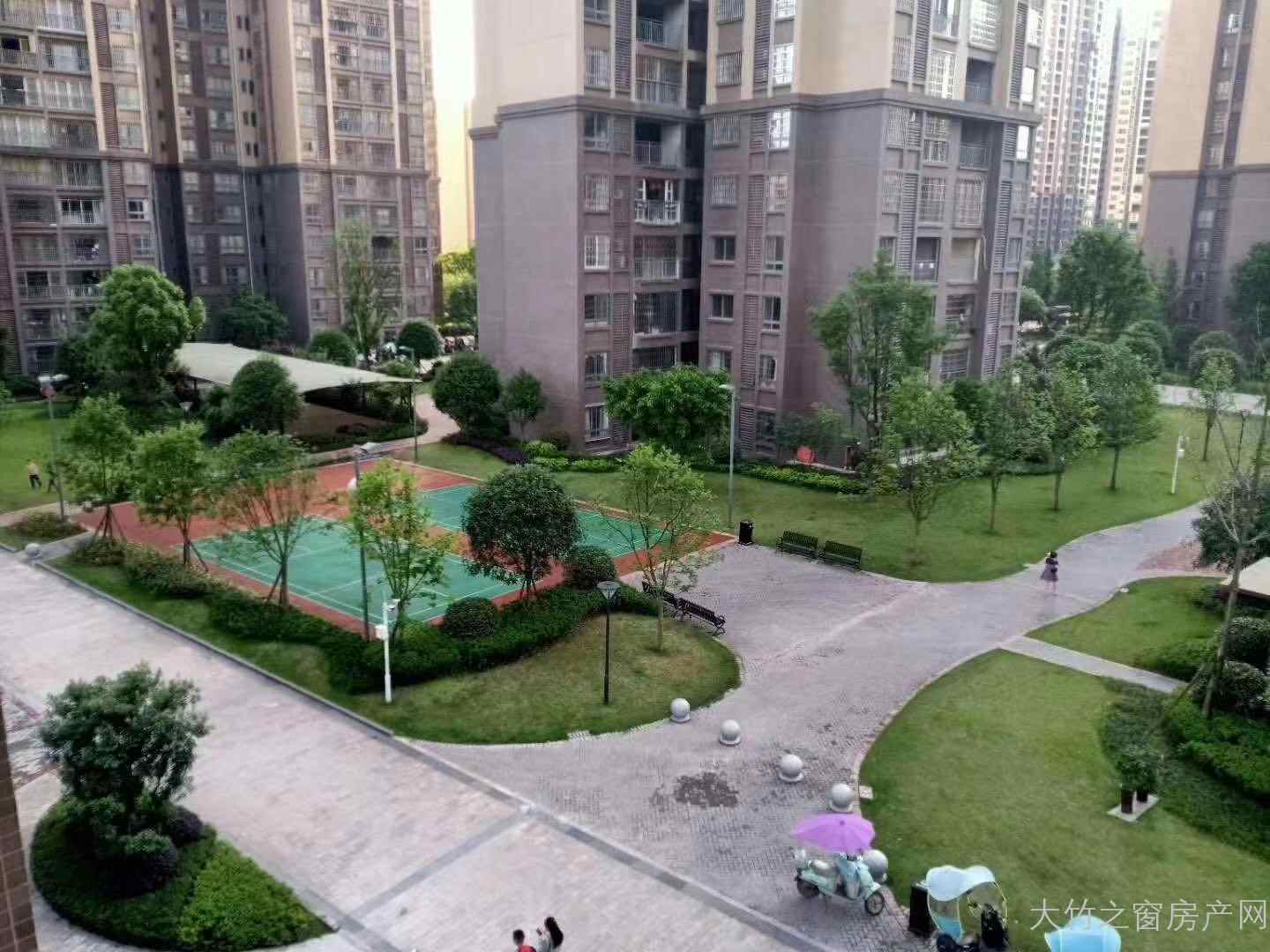 【东方家园龙城,急售,每平5400,证上面积86平米,另赠送18平米,可做