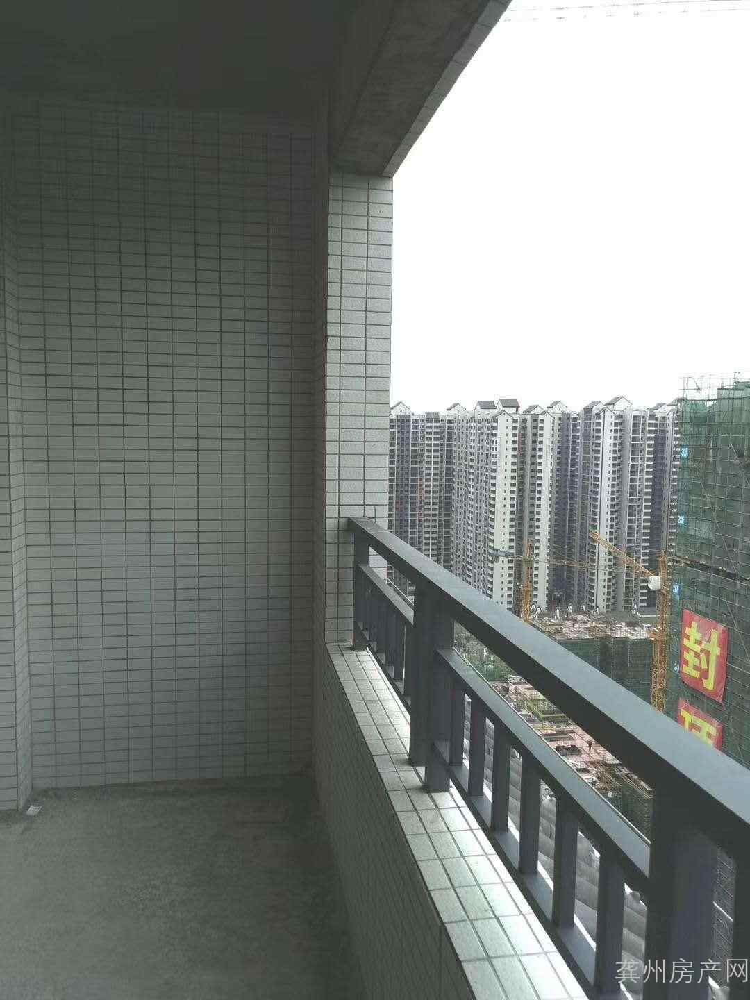 龙祥名都高层116.82方3十1房急售