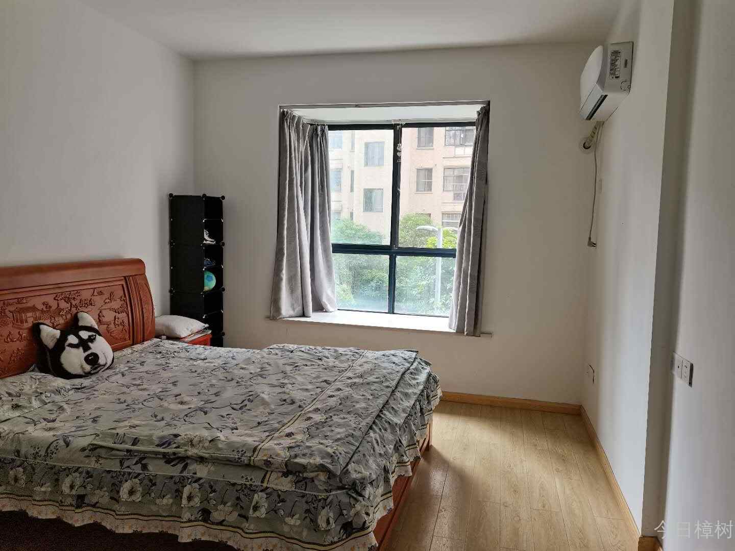 【时代广场旁边3室诚意出售】