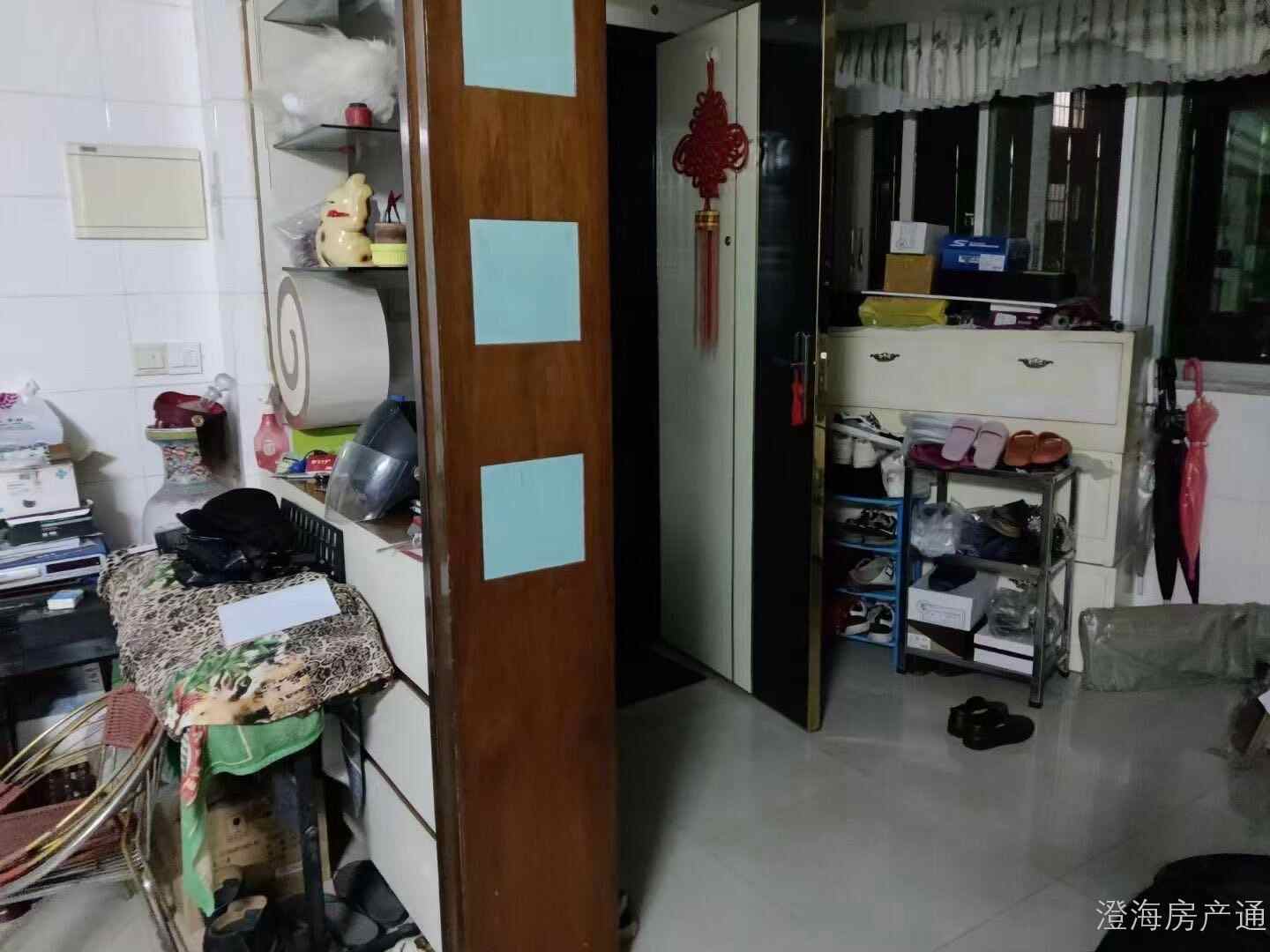 【出售:新益美园3楼当2楼135方,3房2 现代普通装修 6000元/方 带60】