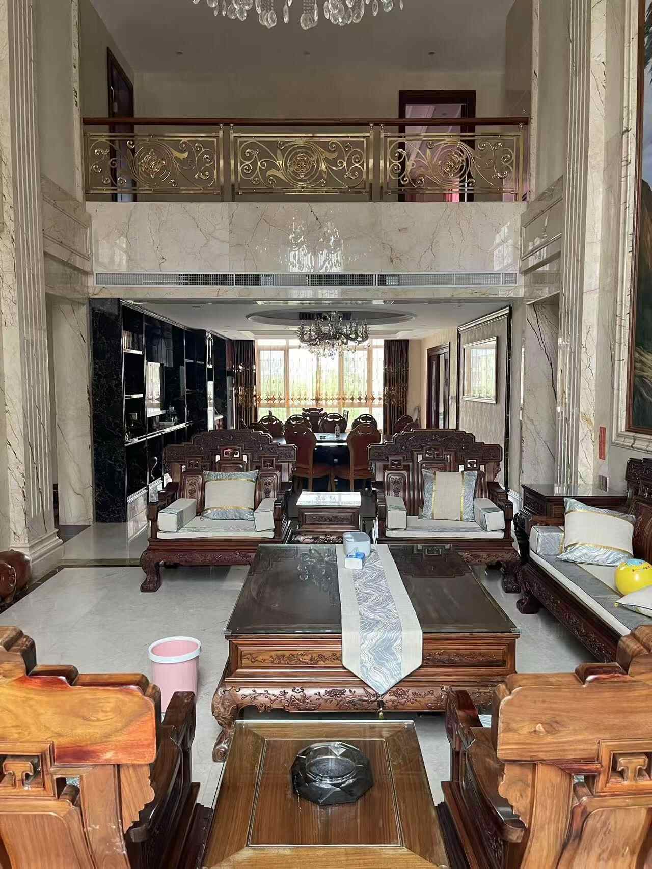 月亮湾三幢连排豪装天地楼680万_龚州房产网-平南房产信息平台